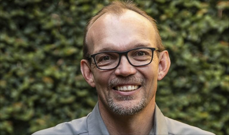 Besturende direkteur van InteliGro, Gideon Hefer, betree nuwe rol