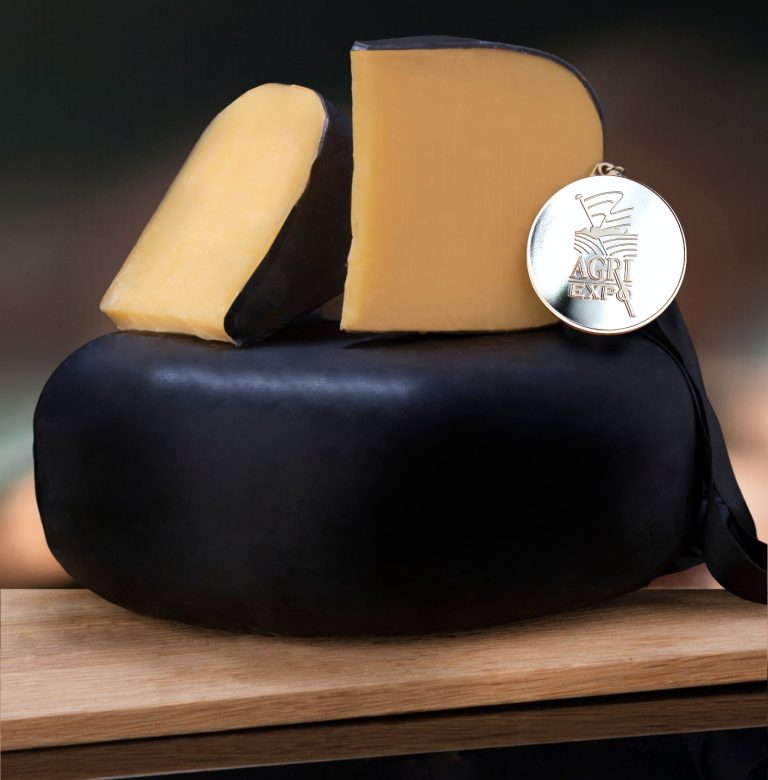 Woolworths’ 10-Month Mature Gouda Wins Top Honors at South African Dairy Awards 2024