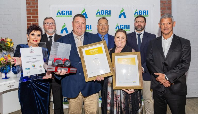 Dean Barnard Gekroon as Agri Wes-Kaap en Santam se Jongboer van die Jaar 2024