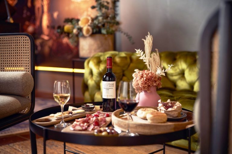 Raise a Glass to Tradition: A Heritage Day Toast with Western Cape Wines