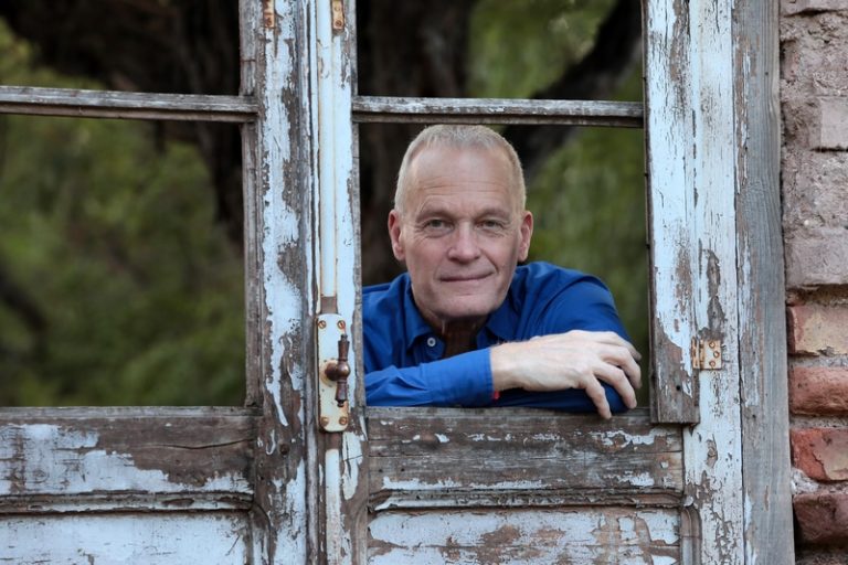 Tim Atkin’s 2025 Report Crowns South Africa’s Winegrowers World Leaders